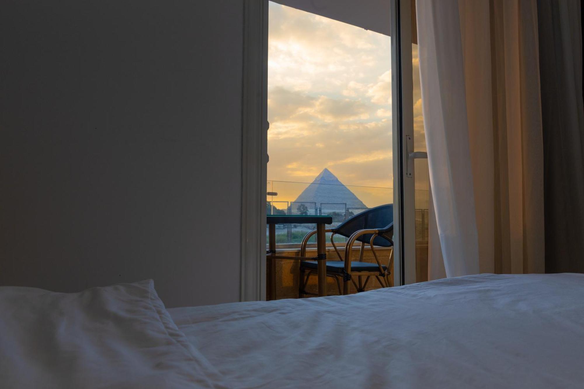 Pyramids Land Palace Kafret el-Gabal Kültér fotó
